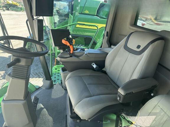 2023 John Deere X9 1100 Combine