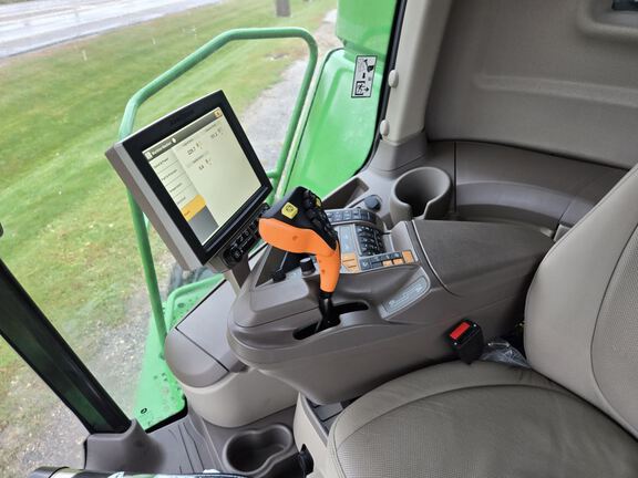 2023 John Deere S780 Combine