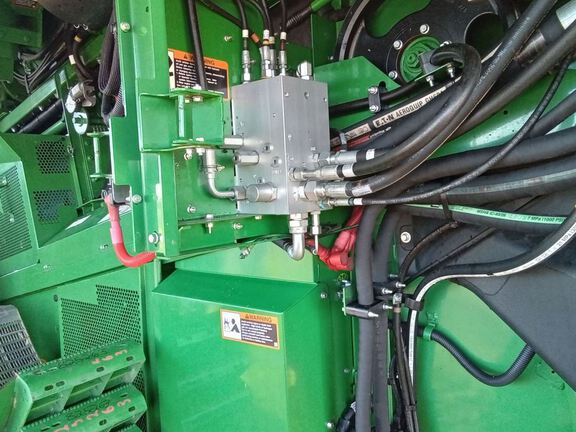 2023 John Deere S780 Combine