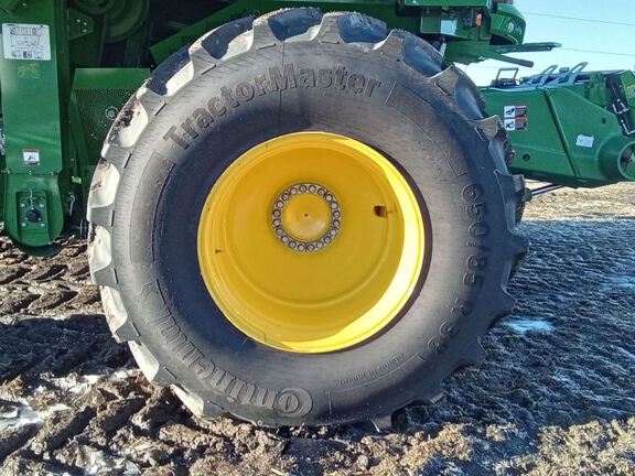 2023 John Deere S780 Combine