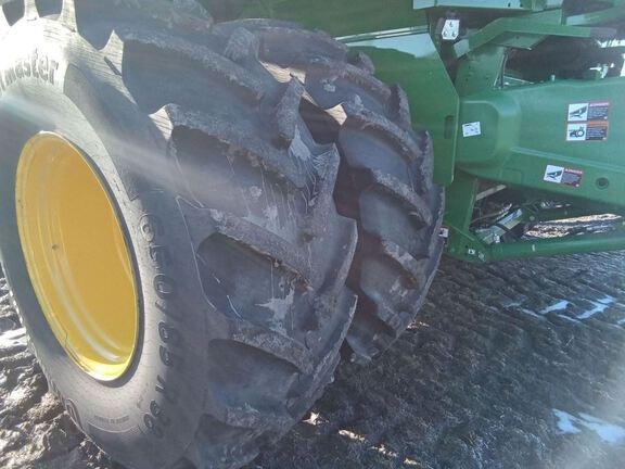 2023 John Deere S780 Combine