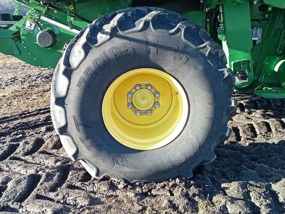 2023 John Deere S780 Combine