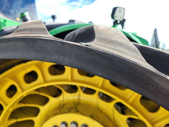 2023 John Deere 9RX 590 Tractor Rubber Track