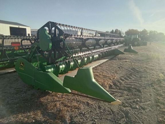 2009 John Deere 630F Header Combine