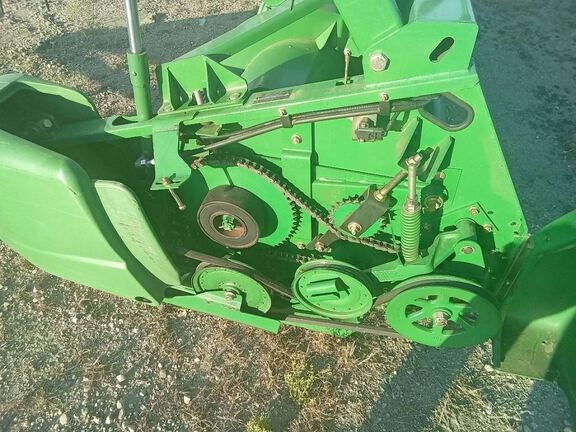 2009 John Deere 630F Header Combine