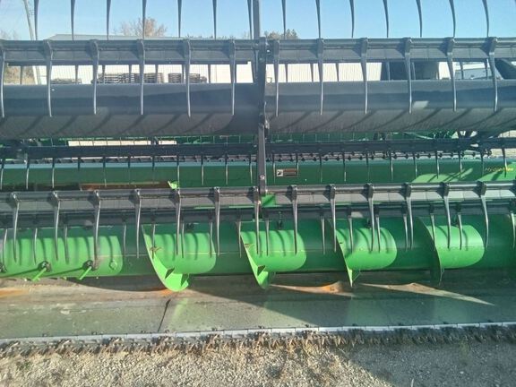 2009 John Deere 630F Header Combine