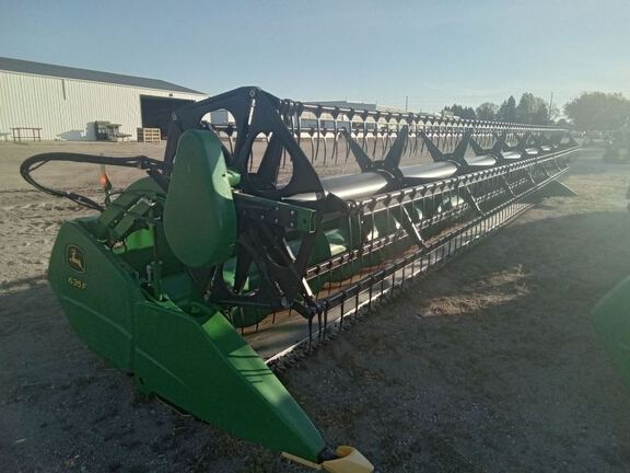 2009 John Deere 635F Header Combine