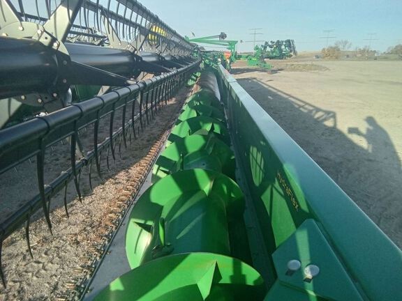 2009 John Deere 635F Header Combine