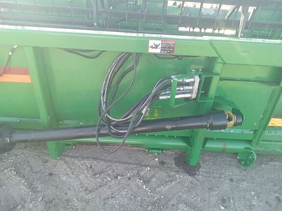 2009 John Deere 635F Header Combine