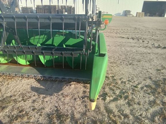 2009 John Deere 635F Header Combine