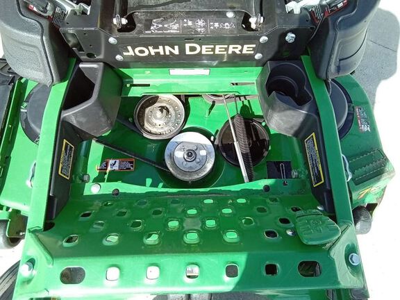 2017 John Deere Z930R Mower/Zero Turn