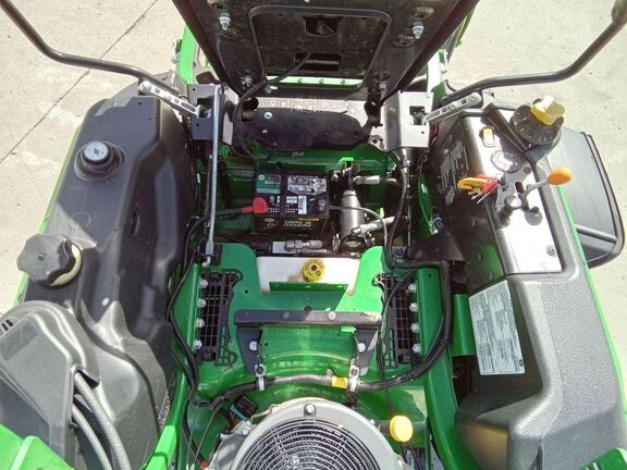 2017 John Deere Z930R Mower/Zero Turn