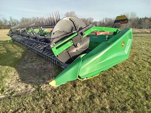 2023 John Deere HD40F Header Combine