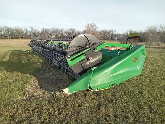 2023 John Deere HD40F Header Combine