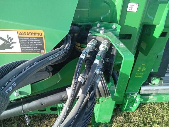 2023 John Deere HD40F Header Combine