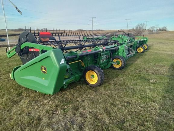 2023 John Deere HD40F Header Combine