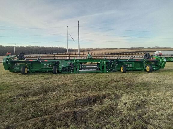 2023 John Deere HD40F Header Combine