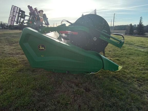 2023 John Deere HD40F Header Combine