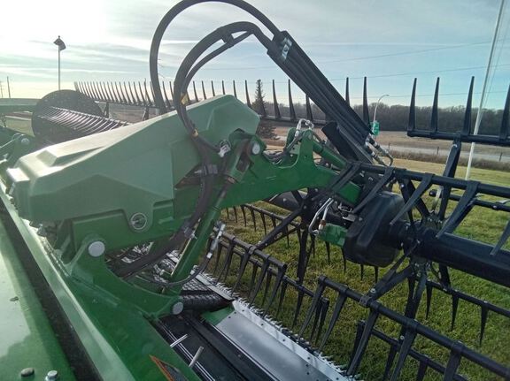 2023 John Deere HD40F Header Combine