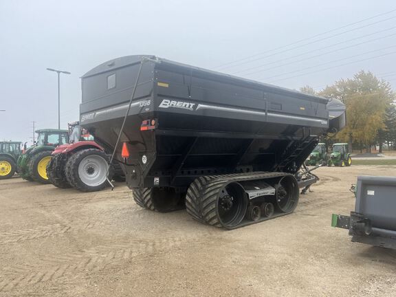 2023 Brent 1398 Grain Cart