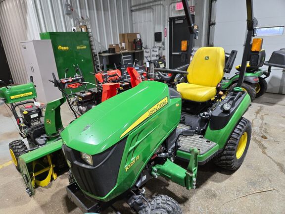 2021 John Deere 1025R Tractor Compact