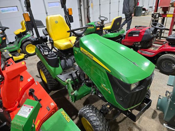 2021 John Deere 1025R Tractor Compact