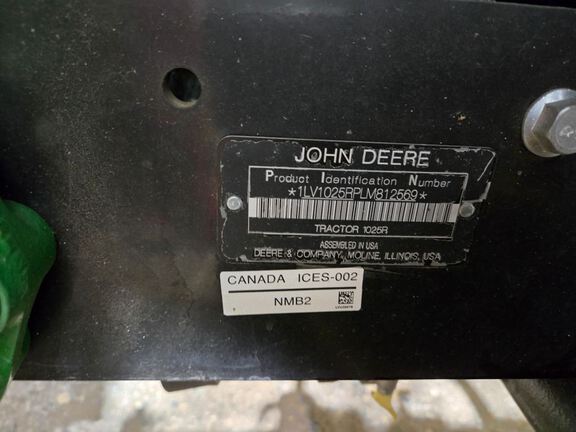 2021 John Deere 1025R Tractor Compact