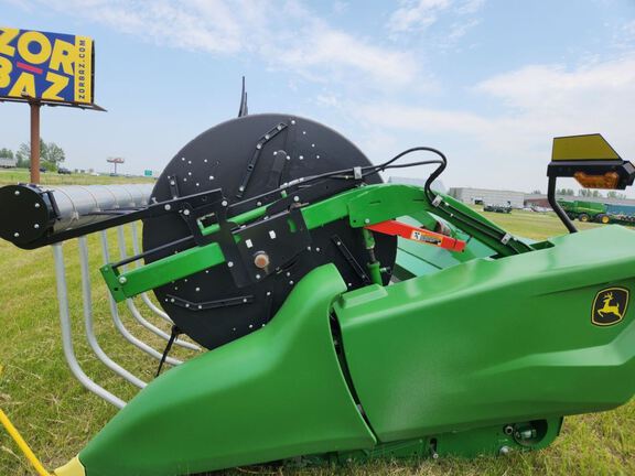 2024 John Deere RD40F Header Combine