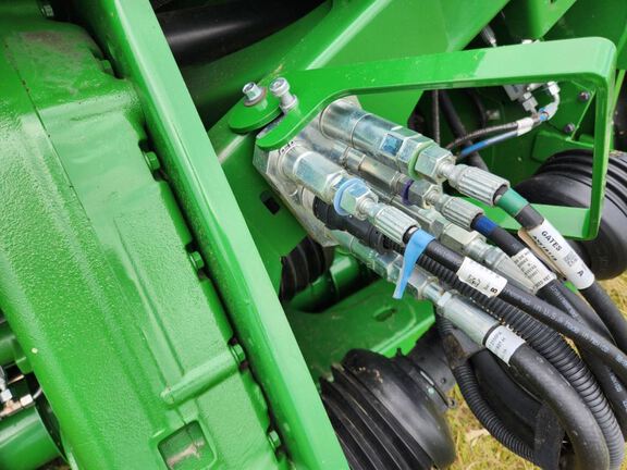 2024 John Deere RD40F Header Combine