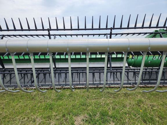 2024 John Deere RD40F Header Combine