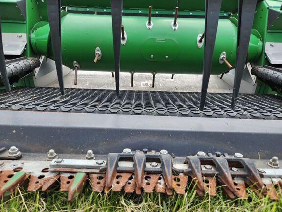 2024 John Deere RD40F Header Combine