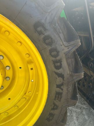 2024 John Deere 8R 230 Tractor