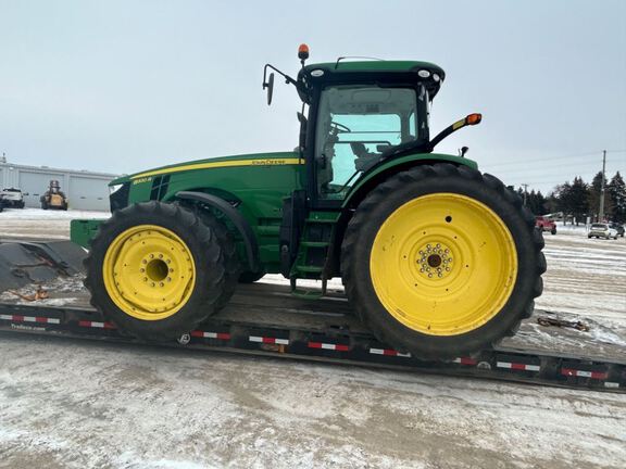 2014 John Deere 8320R Tractor