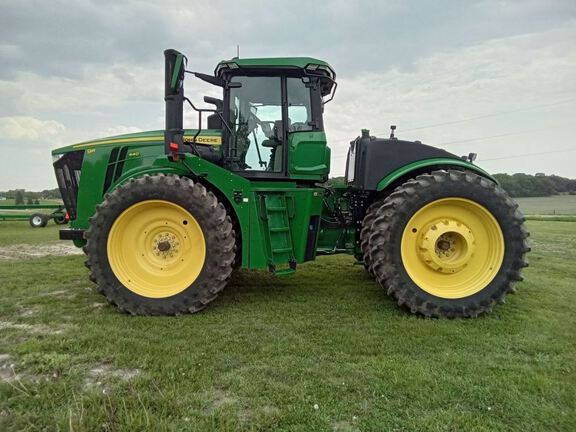 2023 John Deere 9R 440 Tractor 4WD