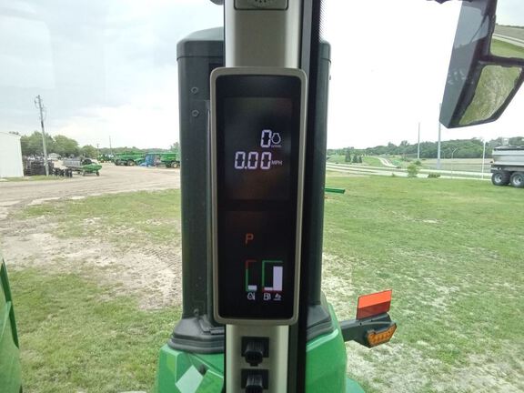 2023 John Deere 9R 440 Tractor 4WD