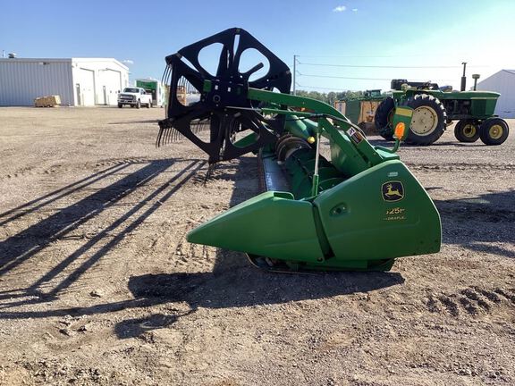 2004 John Deere 625F Header Combine