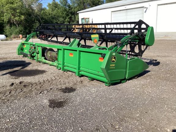 2004 John Deere 625F Header Combine