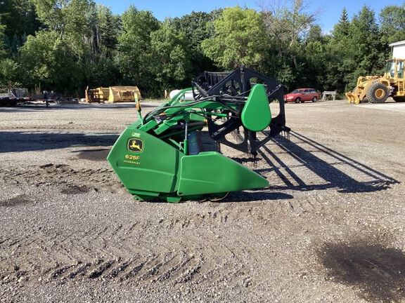 2004 John Deere 625F Header Combine