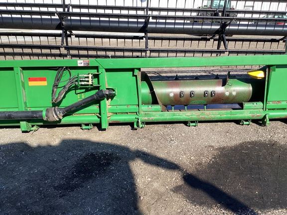 2004 John Deere 625F Header Combine