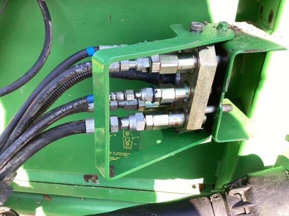 2004 John Deere 625F Header Combine