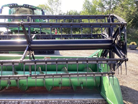 2004 John Deere 625F Header Combine