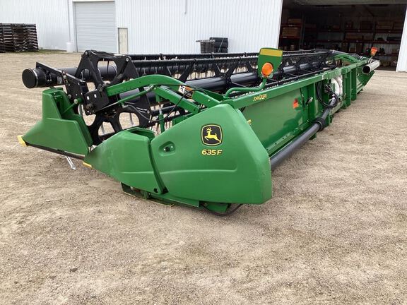 2009 John Deere 635F Header Combine