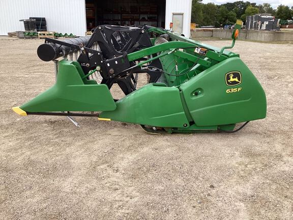 2009 John Deere 635F Header Combine