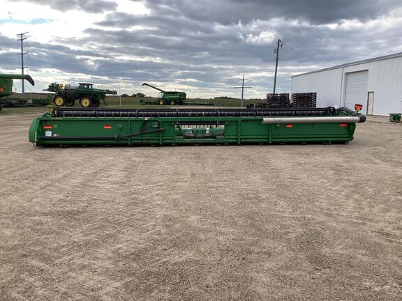 2009 John Deere 635F Header Combine
