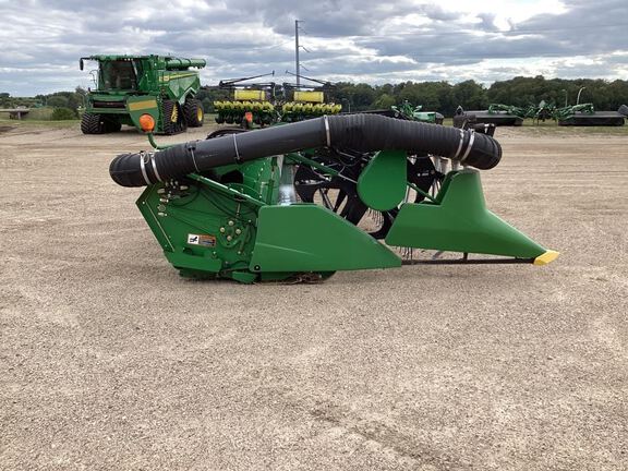 2009 John Deere 635F Header Combine