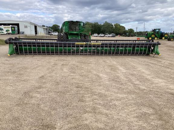 2009 John Deere 635F Header Combine