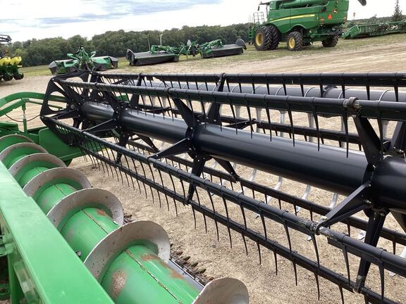 2009 John Deere 635F Header Combine