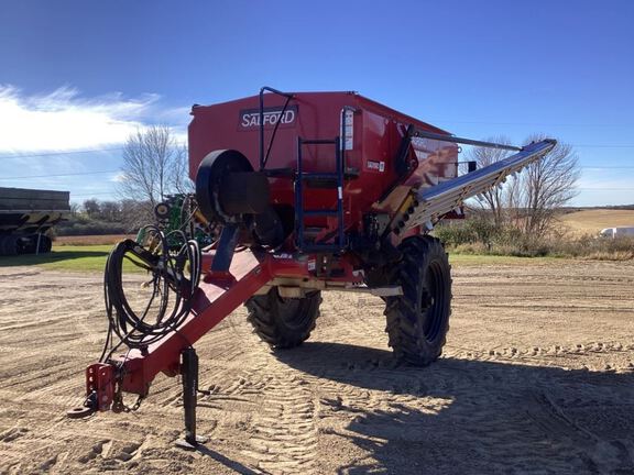 2018 Salford 8608 Applicator