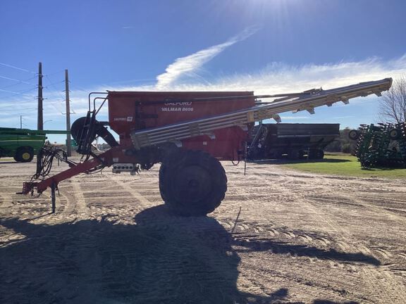 2018 Salford 8608 Applicator