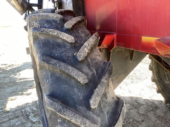 2018 Salford 8608 Applicator